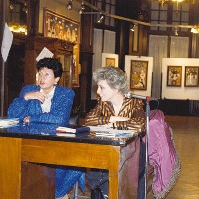 Museo Genaro Pérez, Cordoba, Argentina. Conferencia sobre el Grupo Cántico con la periodista Nelida González Ríos, 1987